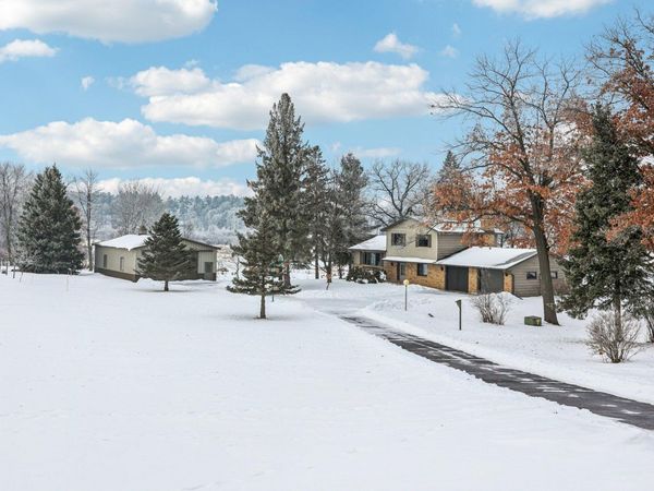 3225 465th Street, Harris, MN 55032