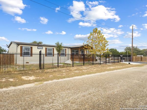 161 Pr 1514, Bandera, TX 78003