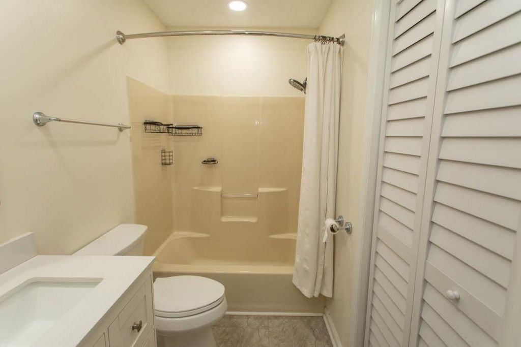 4262 Pinehurst Circle Photo 10