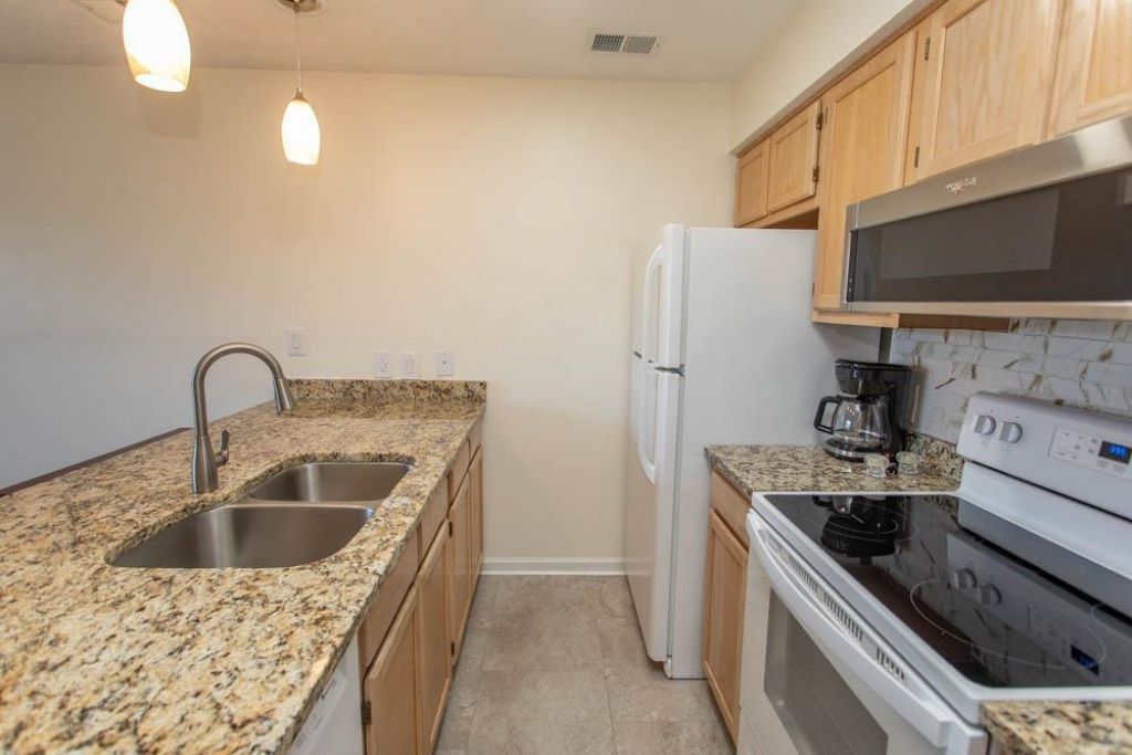 4262 Pinehurst Circle Photo 15