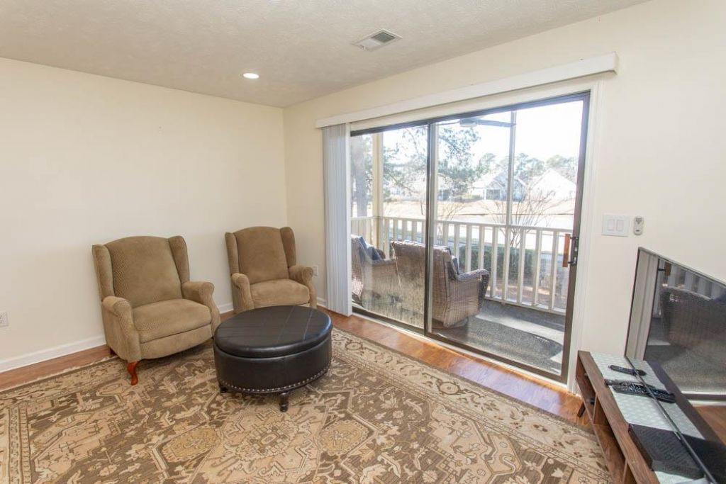 4262 Pinehurst Circle Photo 22