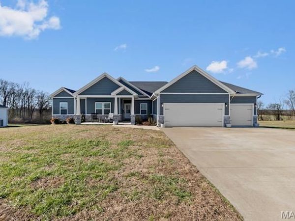 519 Lakeview Crossing, Cape Girardeau, MO 63701