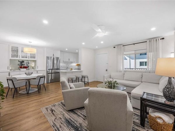 766 Central AVE, Unit 209, NAPLES, FL 34102