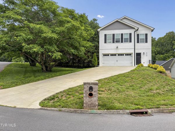 872 Ava Drive, Kingsport, TN 37663