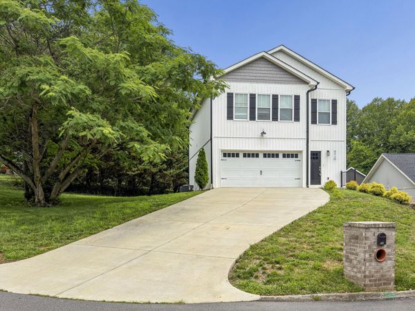 872 Ava Drive, Kingsport, TN 37663