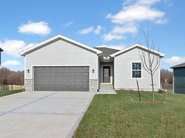 817 Shane Court, Belton, MO 64012