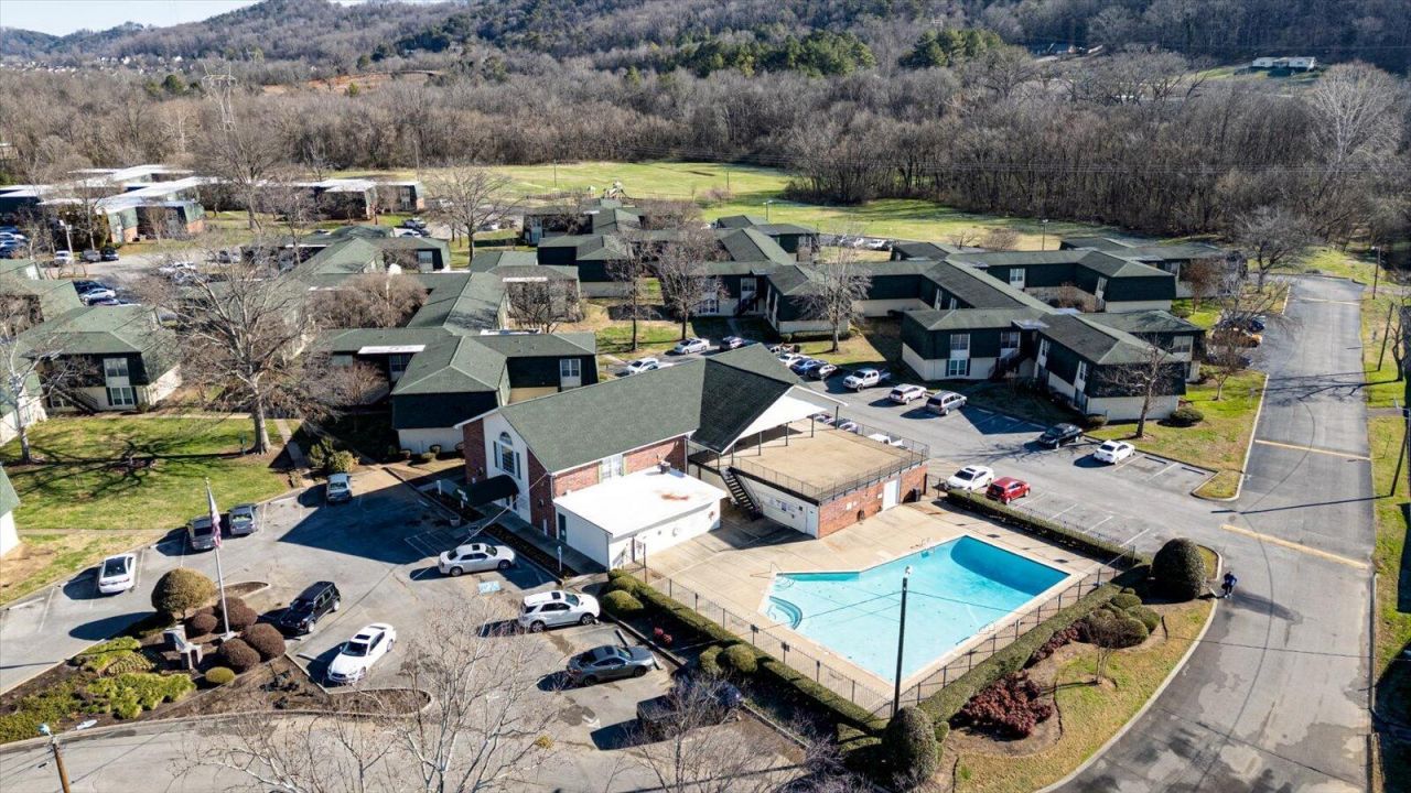 900 Mountain Creek Road, Chattanooga, TN 37405 Main Photo