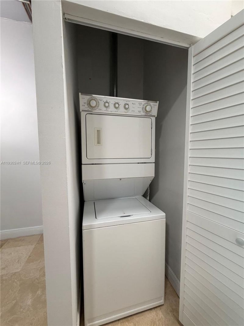 3029 NE 188th St, Unit 303, Aventura, FL 33180 Photo