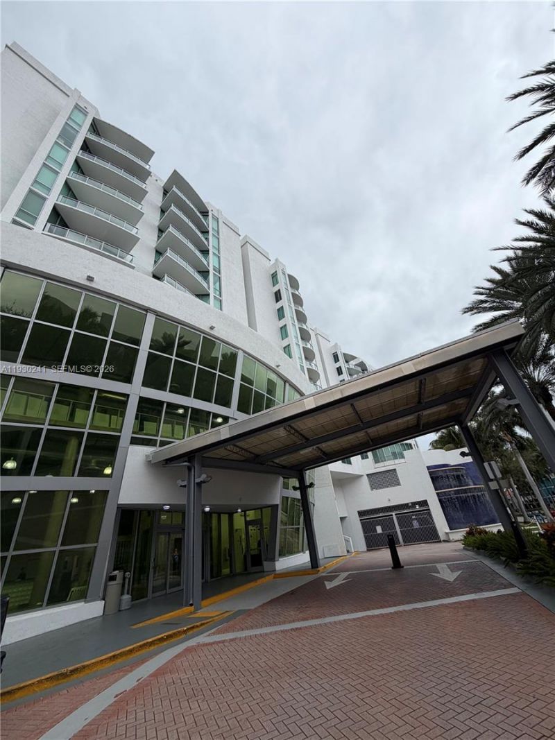 3029 NE 188th St, Unit 303, Aventura, FL 33180 Photo