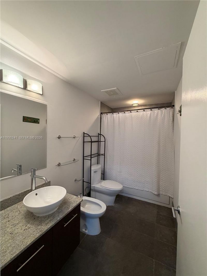 3029 NE 188th St, Unit 303, Aventura, FL 33180 Photo