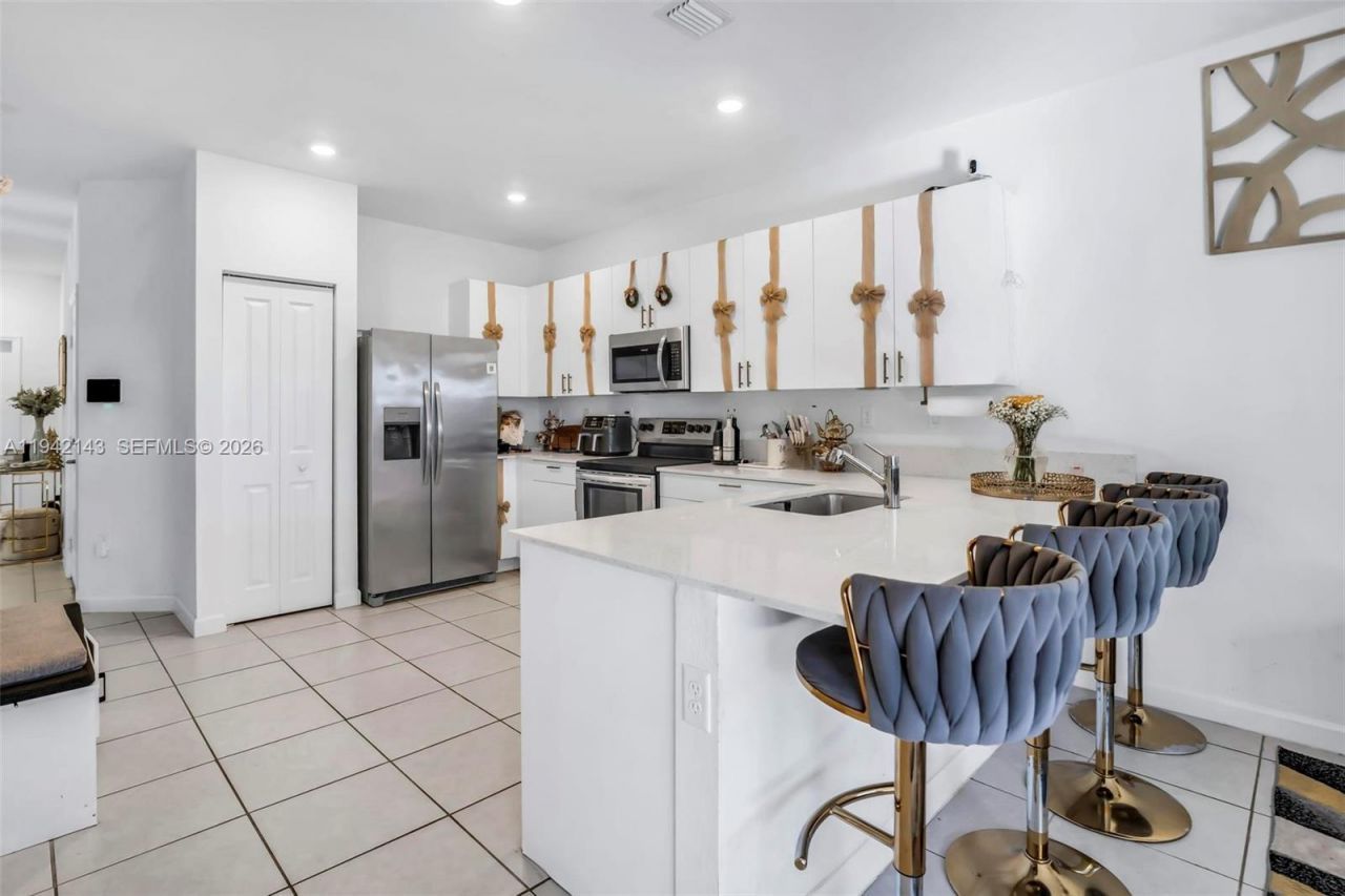 23021 SW 128th Pl , Miami, FL 33170 Photo