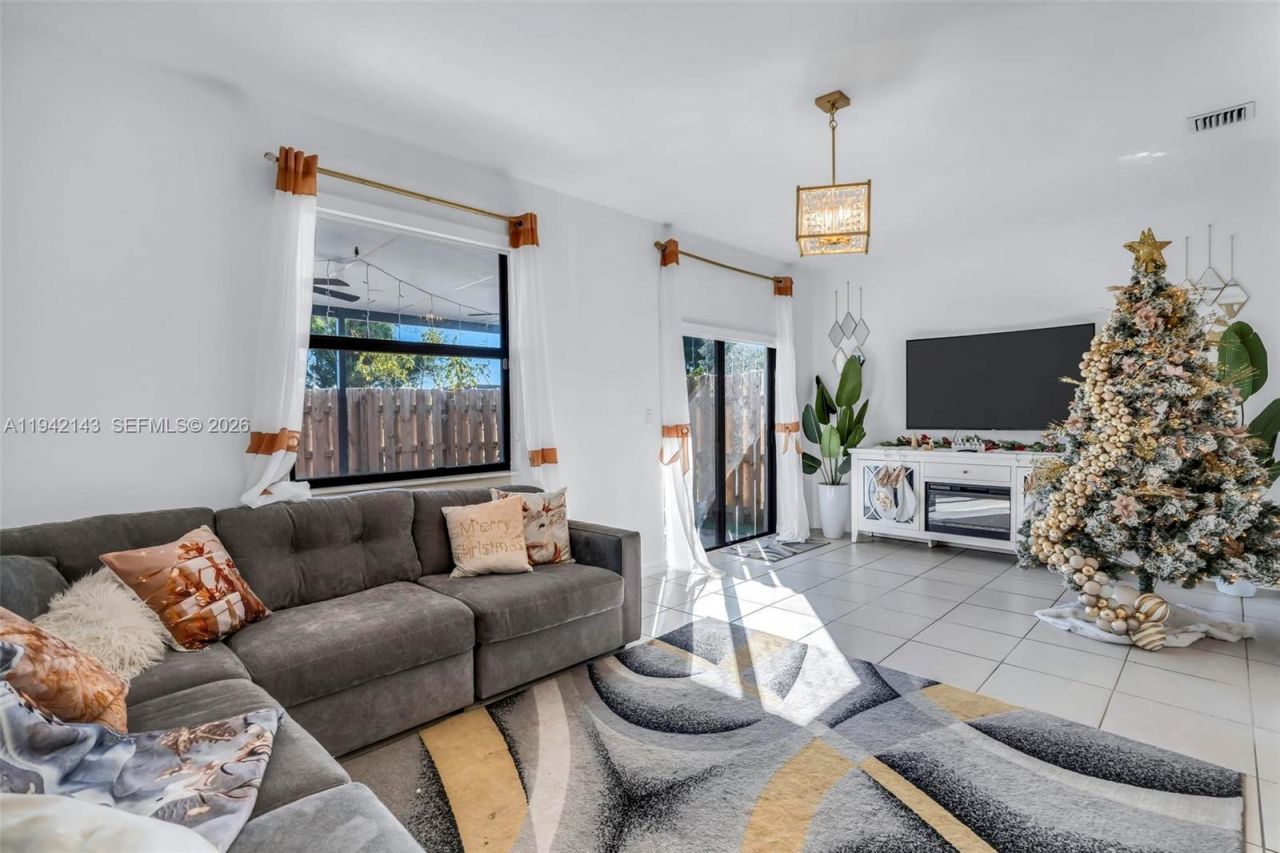 23021 SW 128th Pl , Miami, FL 33170 Photo