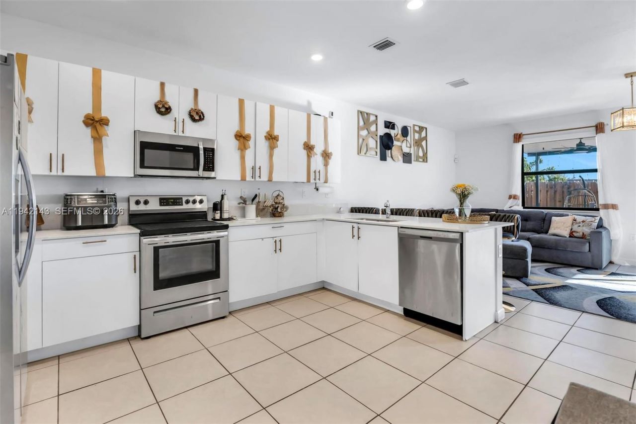 23021 SW 128th Pl , Miami, FL 33170 Photo