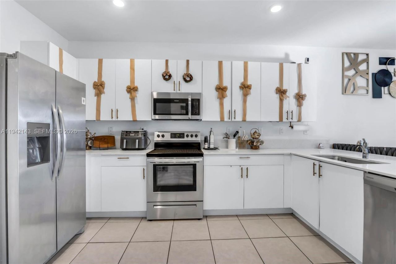 23021 SW 128th Pl , Miami, FL 33170 Photo