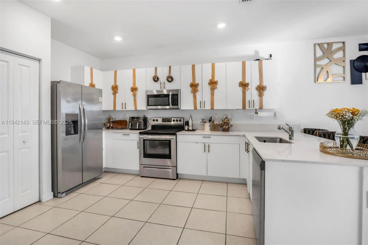 23021 SW 128th Pl , Miami, FL 33170 Photo