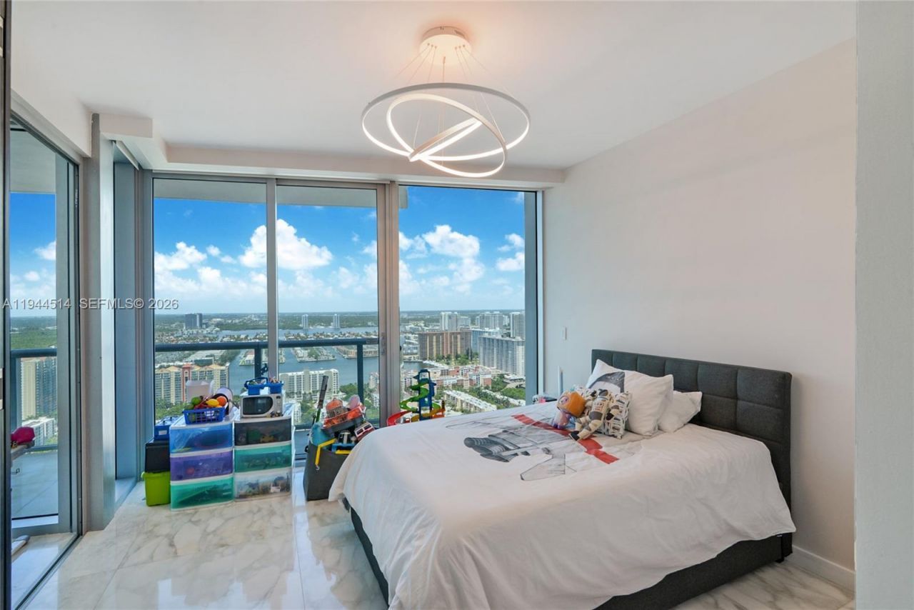 17001 Collins Ave, Unit 4101, Sunny Isles Beach, FL 33160 Photo