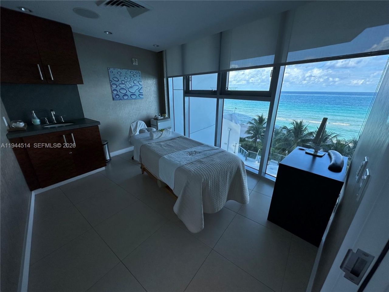 17001 Collins Ave, Unit 4101, Sunny Isles Beach, FL 33160 Photo