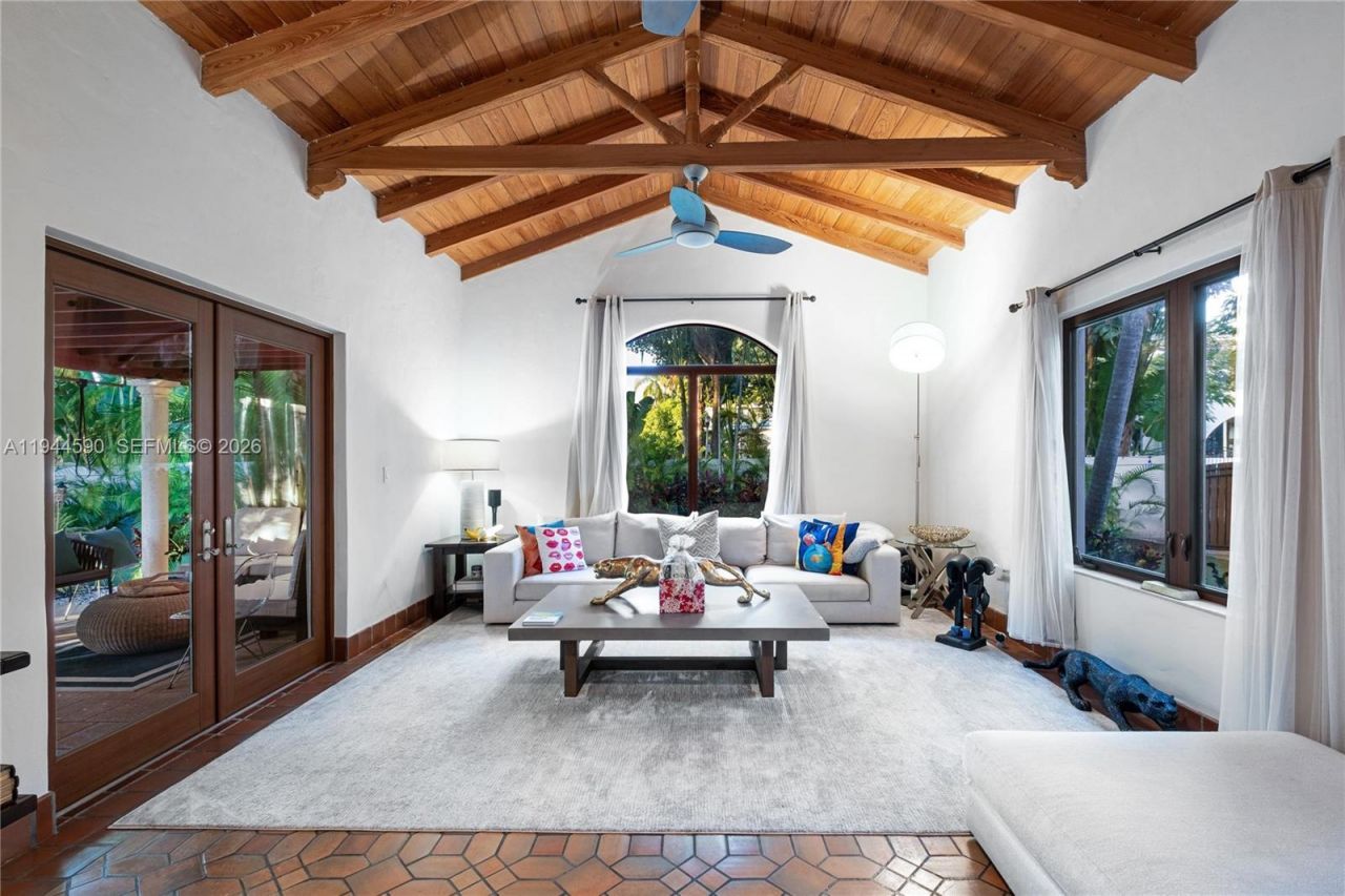 320 W 26th St, Miami Beach, FL 33140 Photo