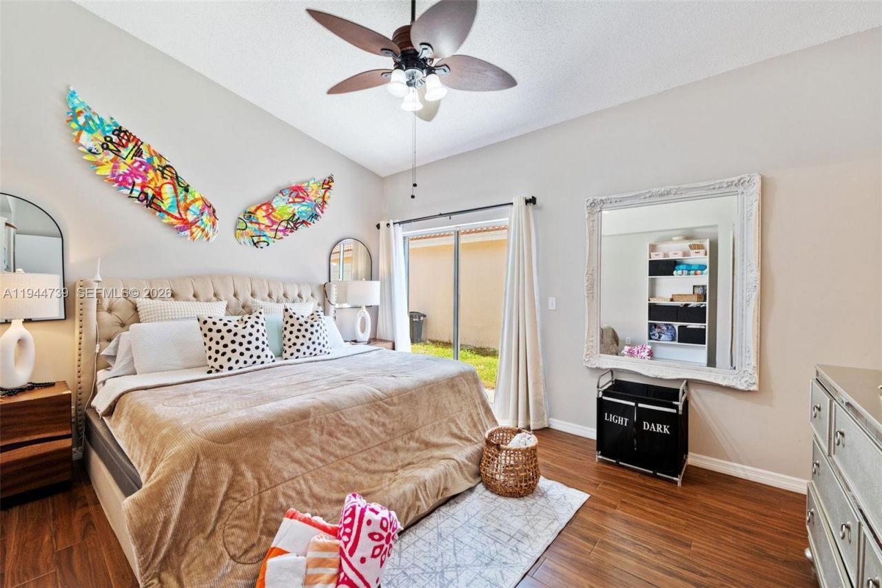 955 Azure Ln, Weston, FL 33326 Photo