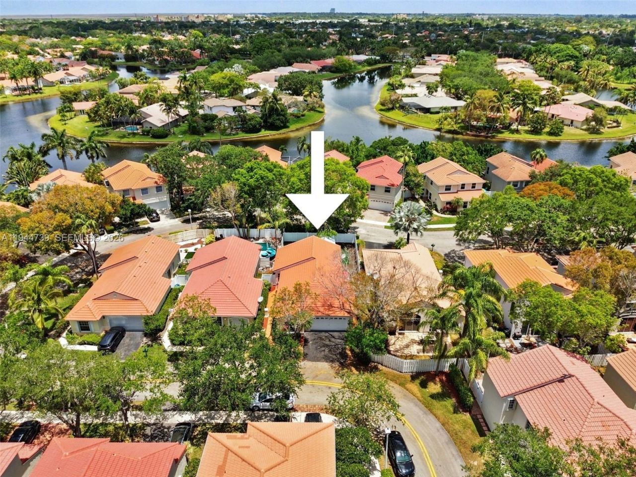 955 Azure Ln, Weston, FL 33326 Photo