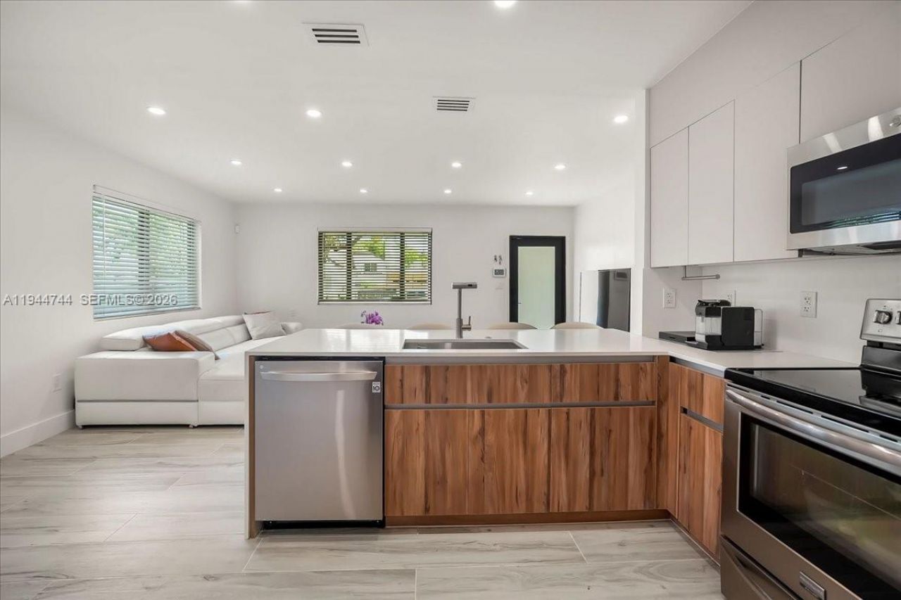 70 NW 47th Ter, Miami, FL 33127 Photo