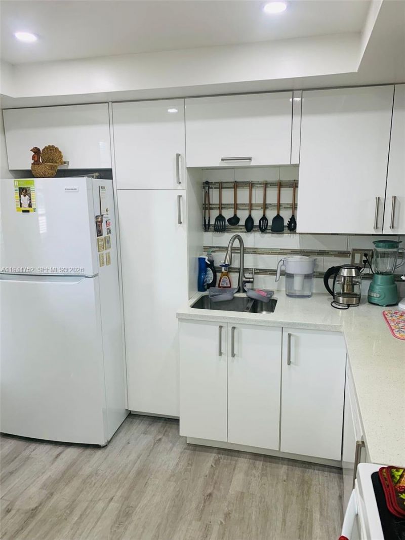 1333 E Hallandale Beach Blvd , Unit 131, Hallandale Beach, FL 33009 Photo