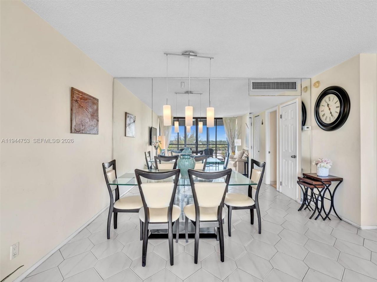 20400 W Country Club Dr, Unit 817, Aventura, FL 33180 Photo