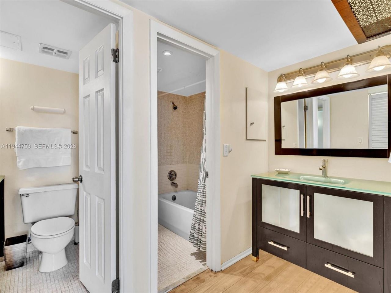 20400 W Country Club Dr, Unit 817, Aventura, FL 33180 Photo