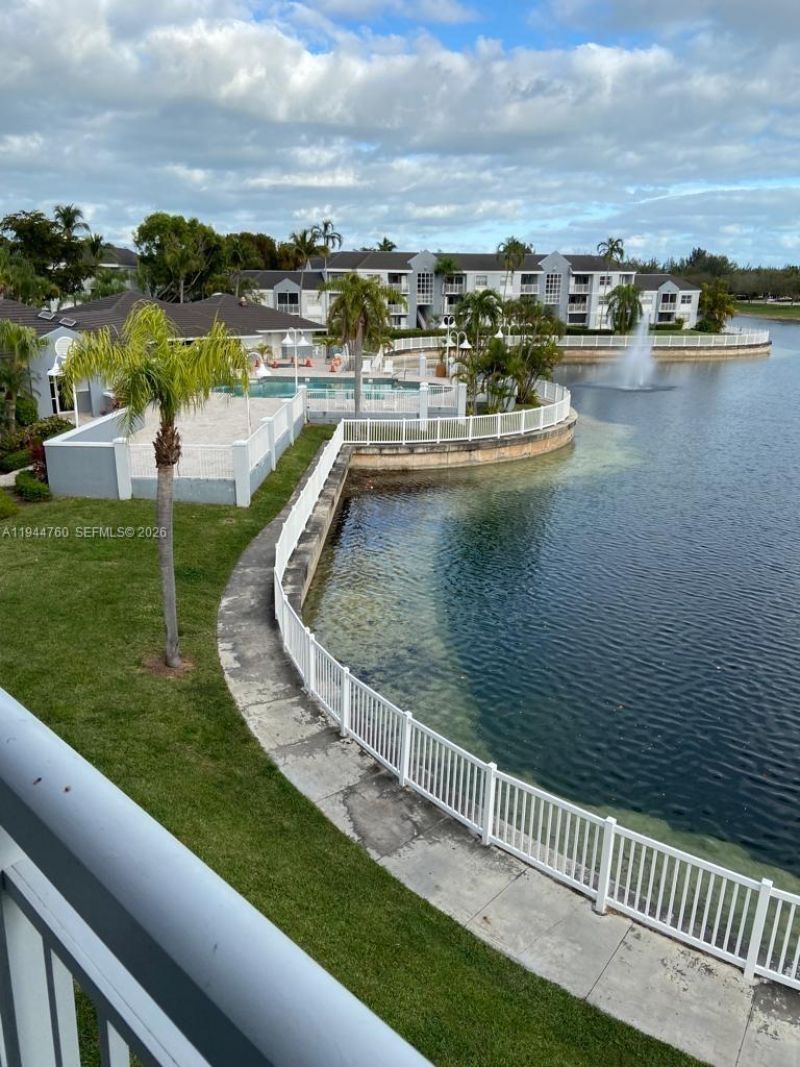 8640 SW 212th St , Unit 304, Cutler Bay, FL 33189 Photo