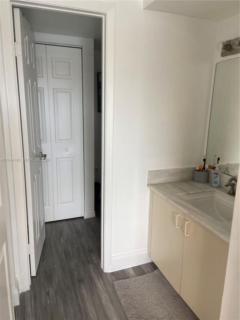 8640 SW 212th St , Unit 304, Cutler Bay, FL 33189 Photo