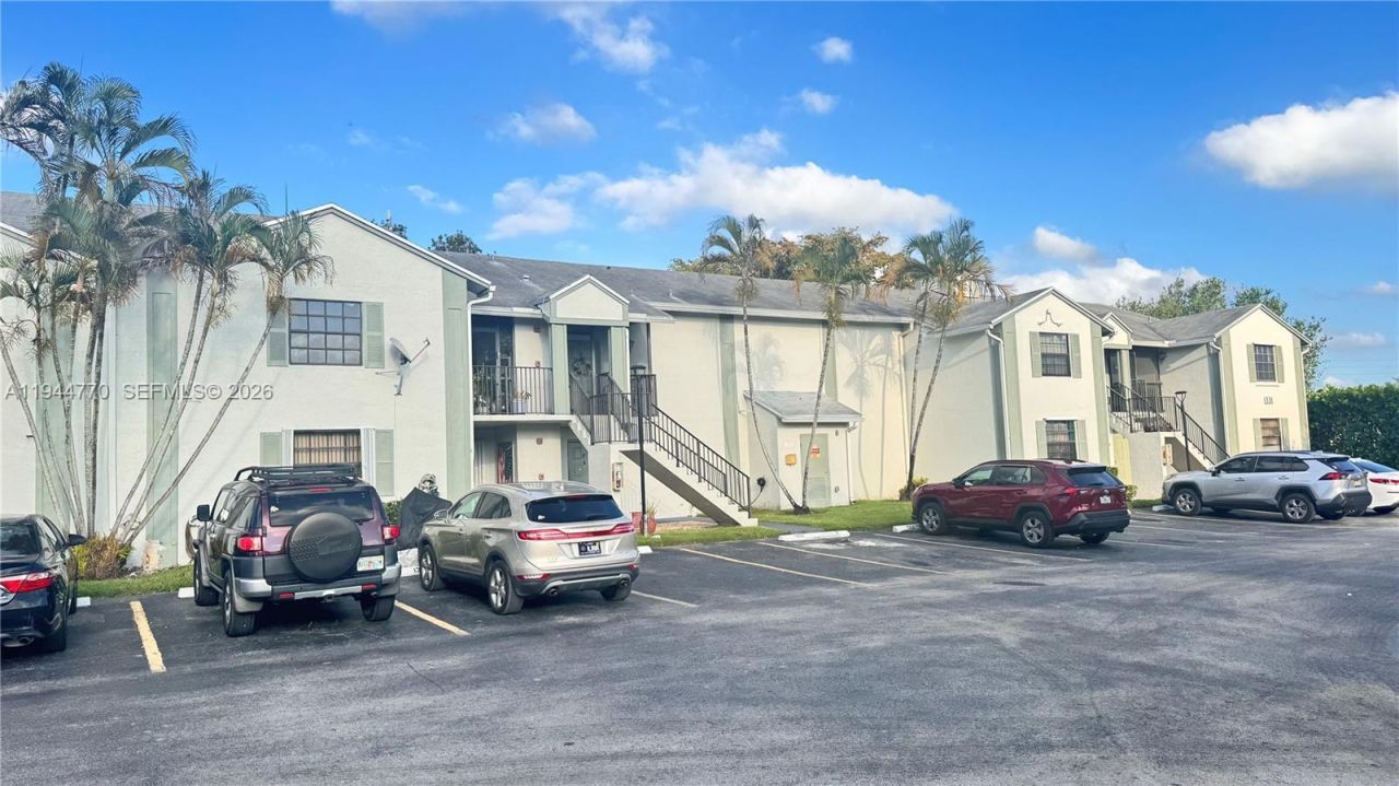 1331 S Franklin Ave, Unit 1331E, Homestead, FL 33034 Photo