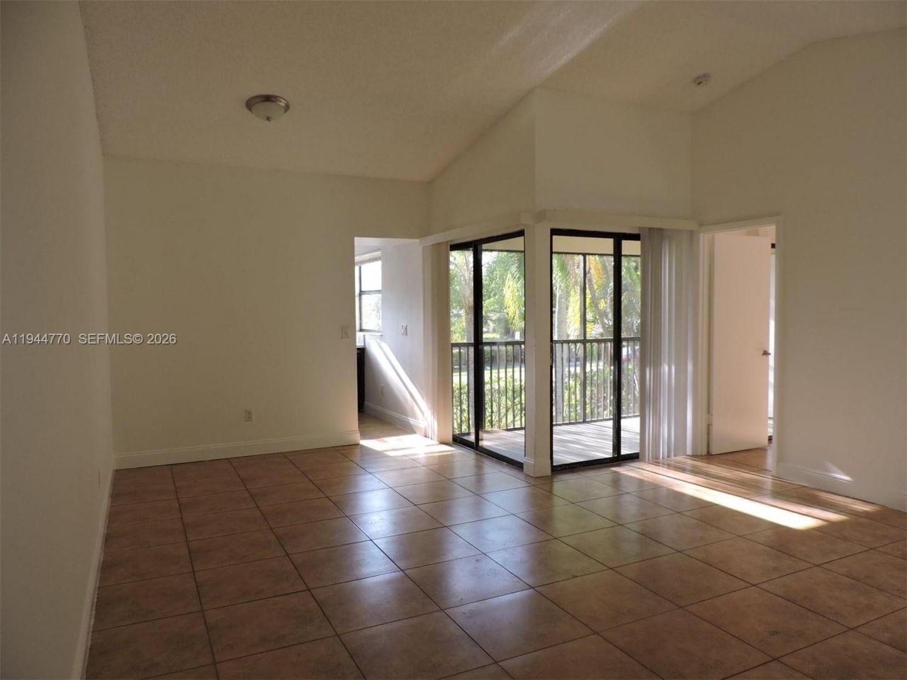 1331 S Franklin Ave, Unit 1331E, Homestead, FL 33034 Photo