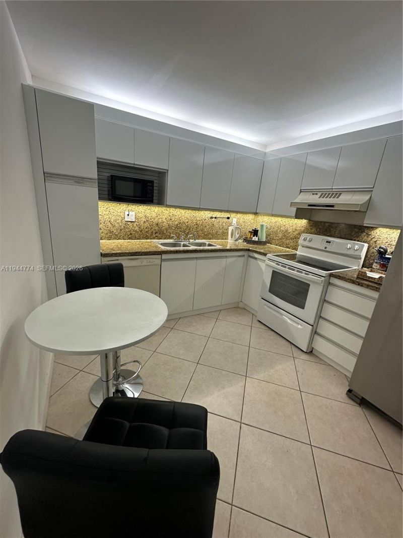 18151 NE 31st Ct, Unit 108, Aventura, FL 33160 Photo