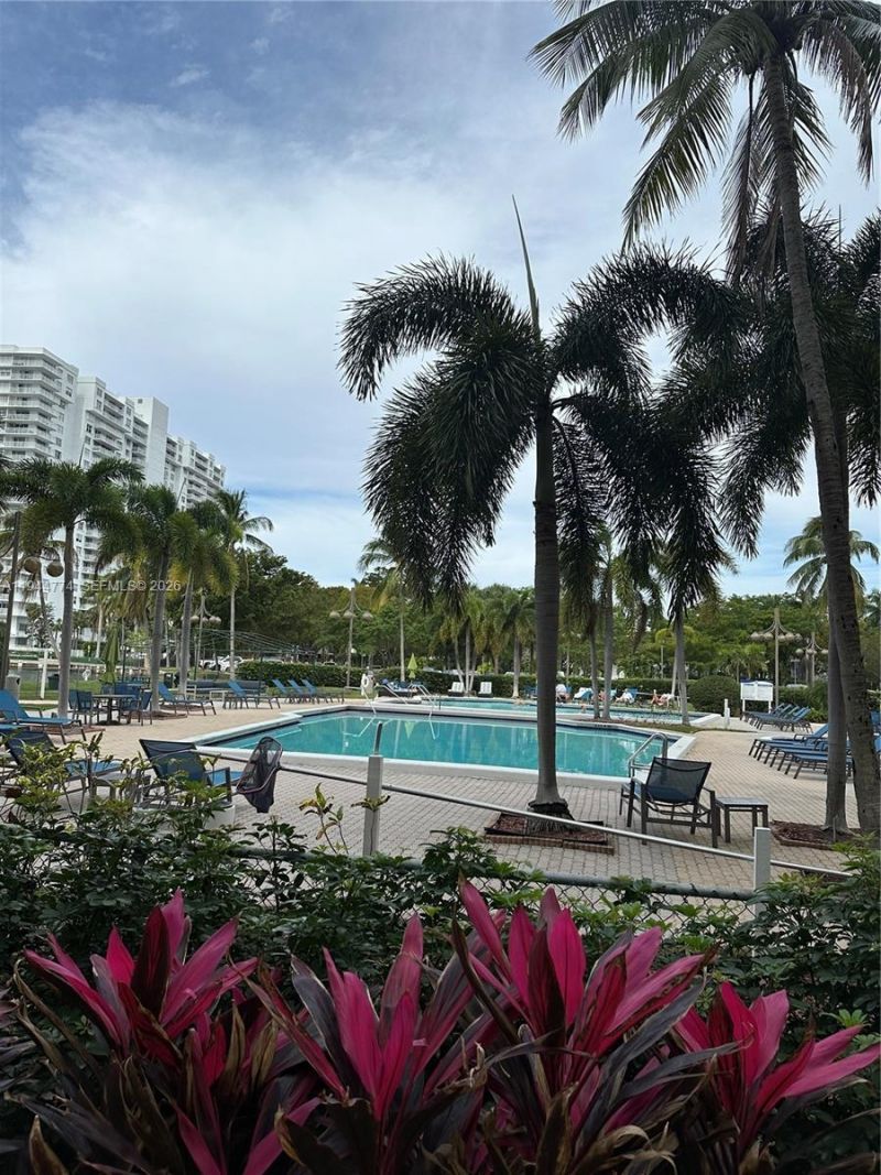 18151 NE 31st Ct, Unit 108, Aventura, FL 33160 Photo