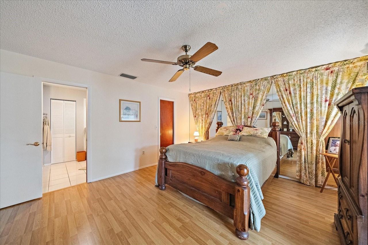 4735 Oak Hill Drive, Unit 8, Sarasota, FL 34232 Photo