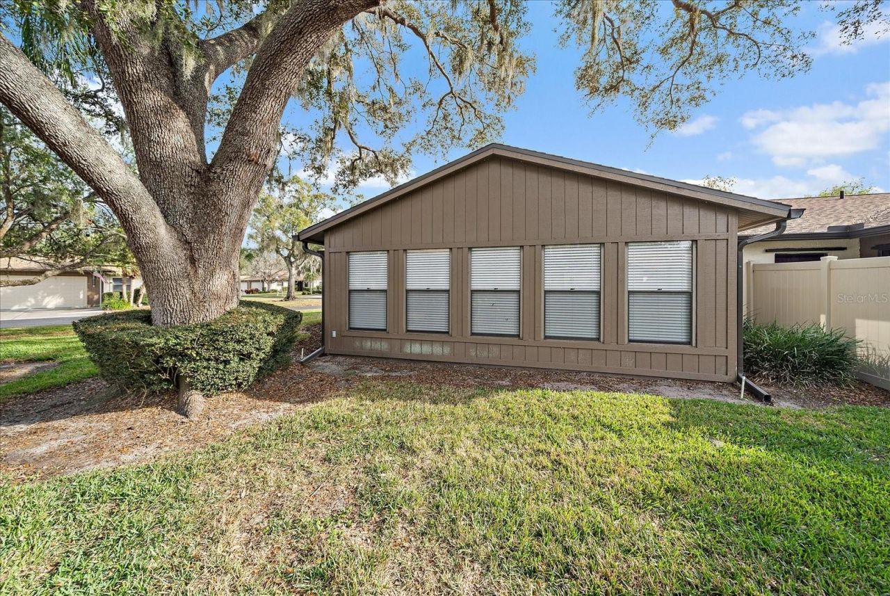 4735 Oak Hill Drive, Unit 8, Sarasota, FL 34232 Photo