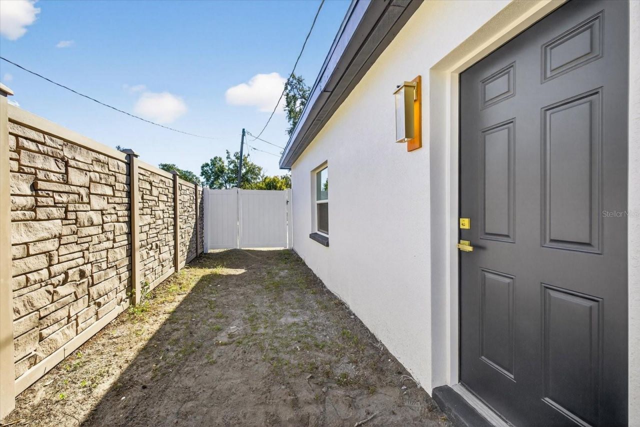 1403 W Arctic Street, Tampa, FL 33604 Photo