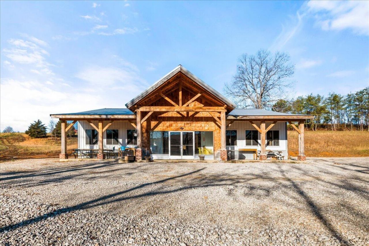 1447 Ky-1228, East Bernstadt, KY 40729 Main Photo