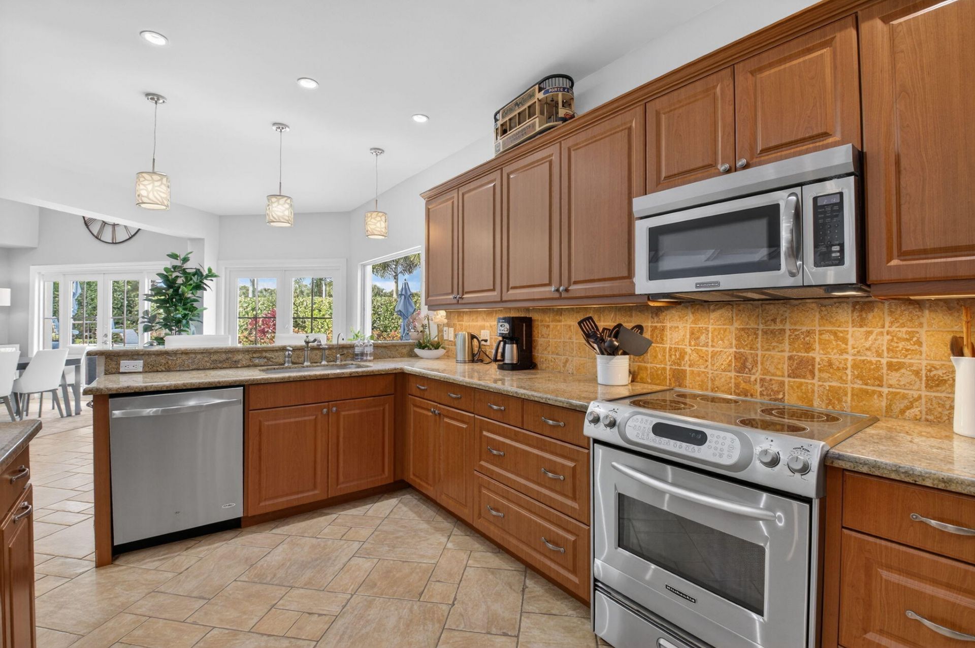 4911 Pineview Circle, Delray Beach, FL 33445 Photo