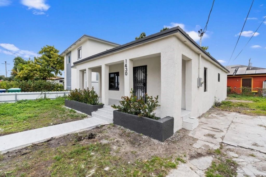 1430 NW 74th Street, Miami, FL 33147 Photo