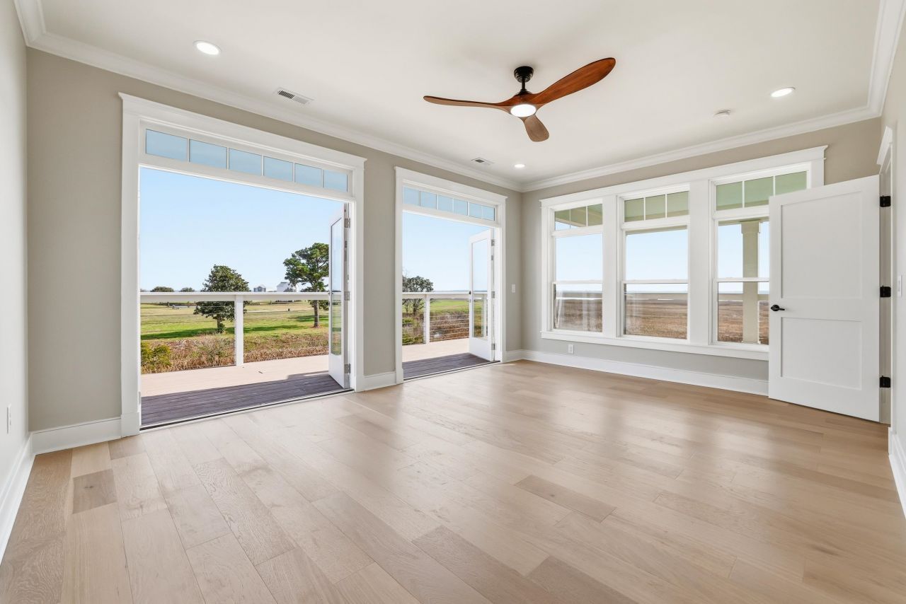 145 Oak Bay Dr. Photo 13