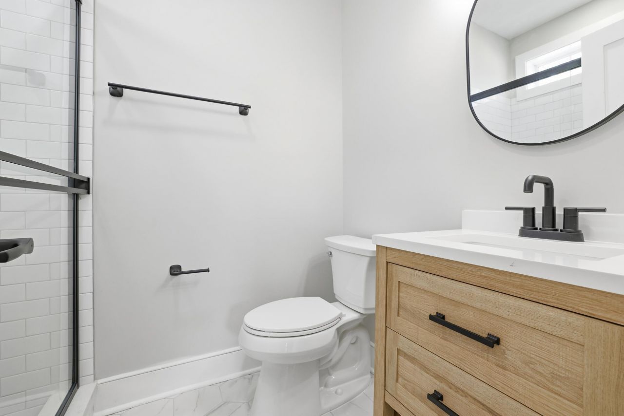 145 Oak Bay Dr. Photo 20