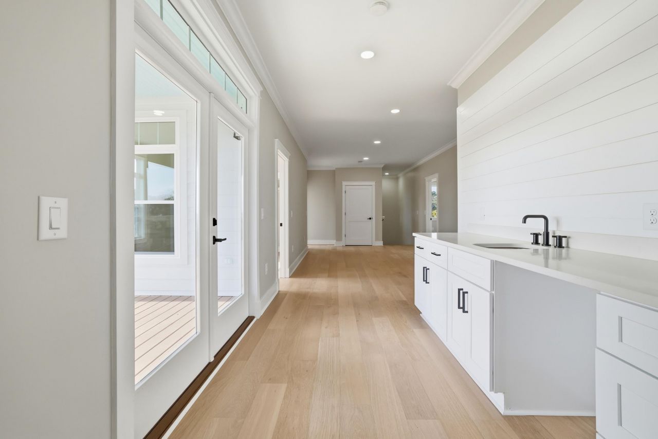 145 Oak Bay Dr. Photo 21