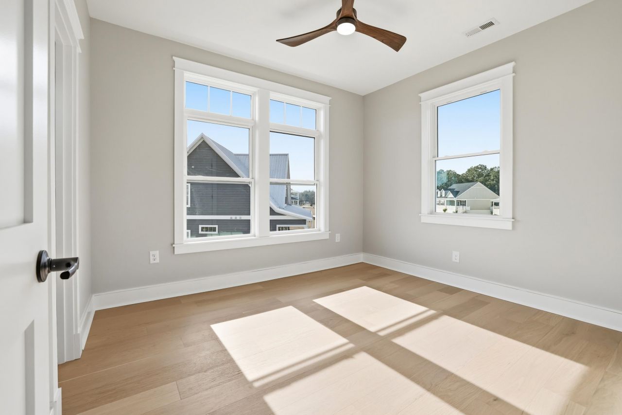 145 Oak Bay Dr. Photo 25