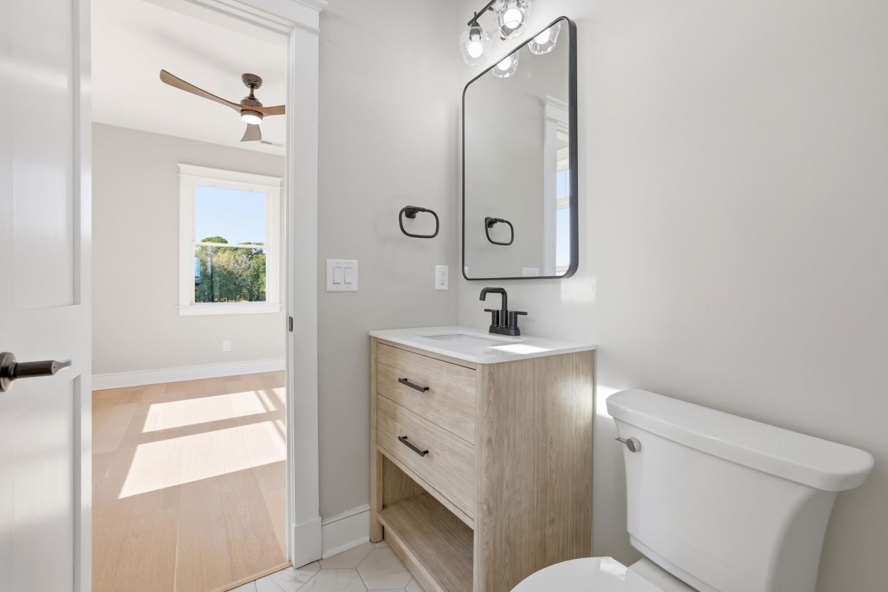 145 Oak Bay Dr. Photo 26