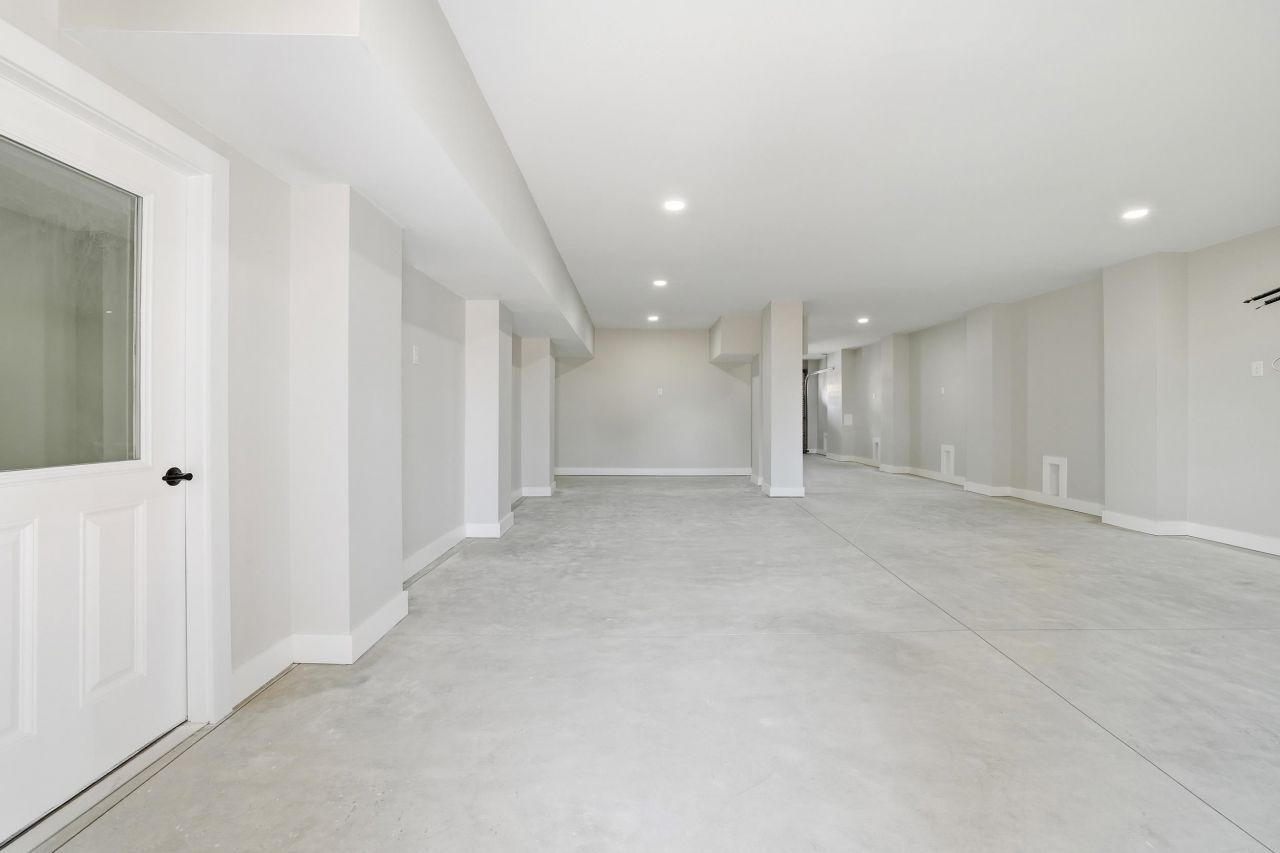 145 Oak Bay Dr. Photo 29