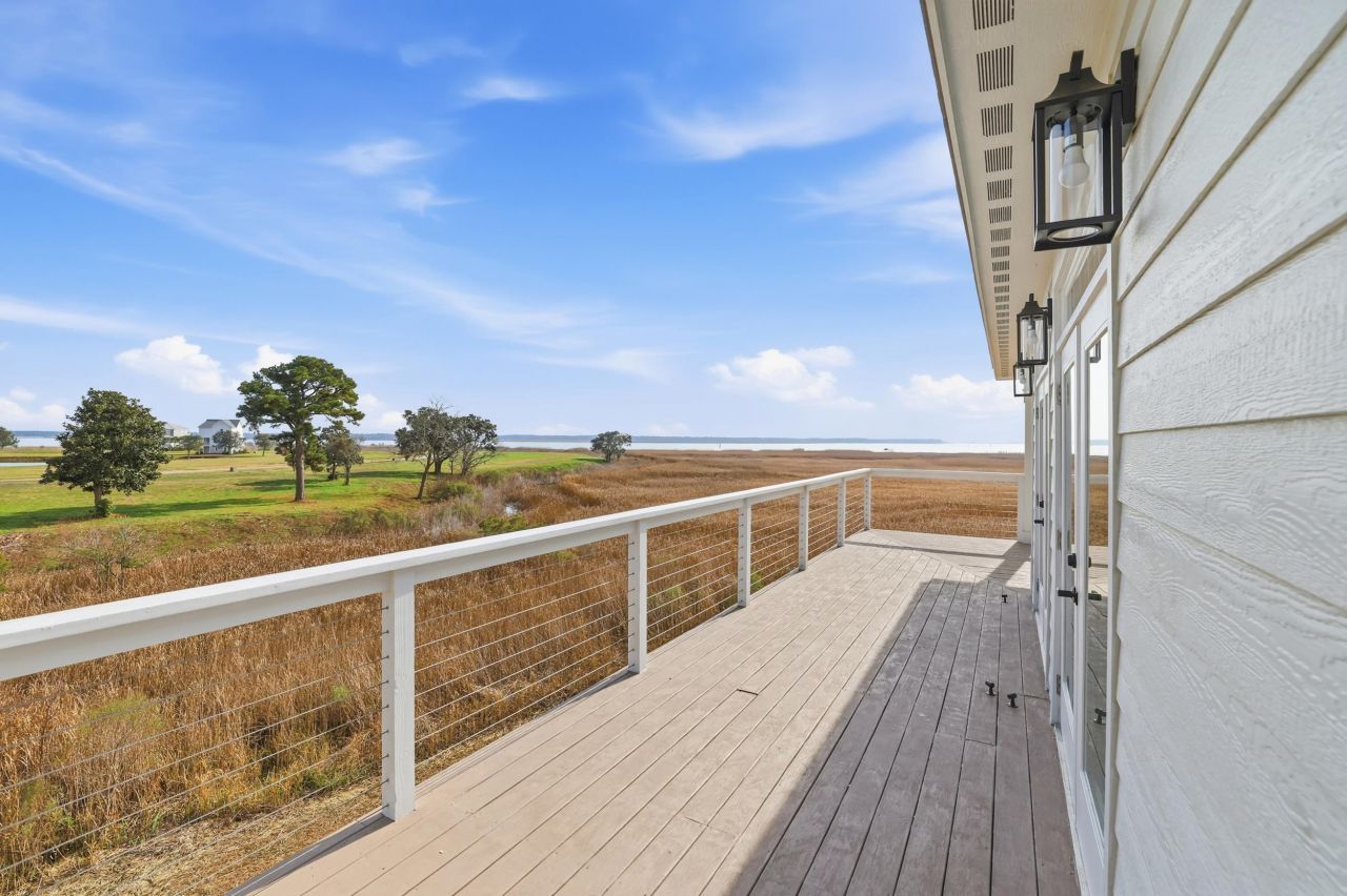 145 Oak Bay Dr. Photo 30