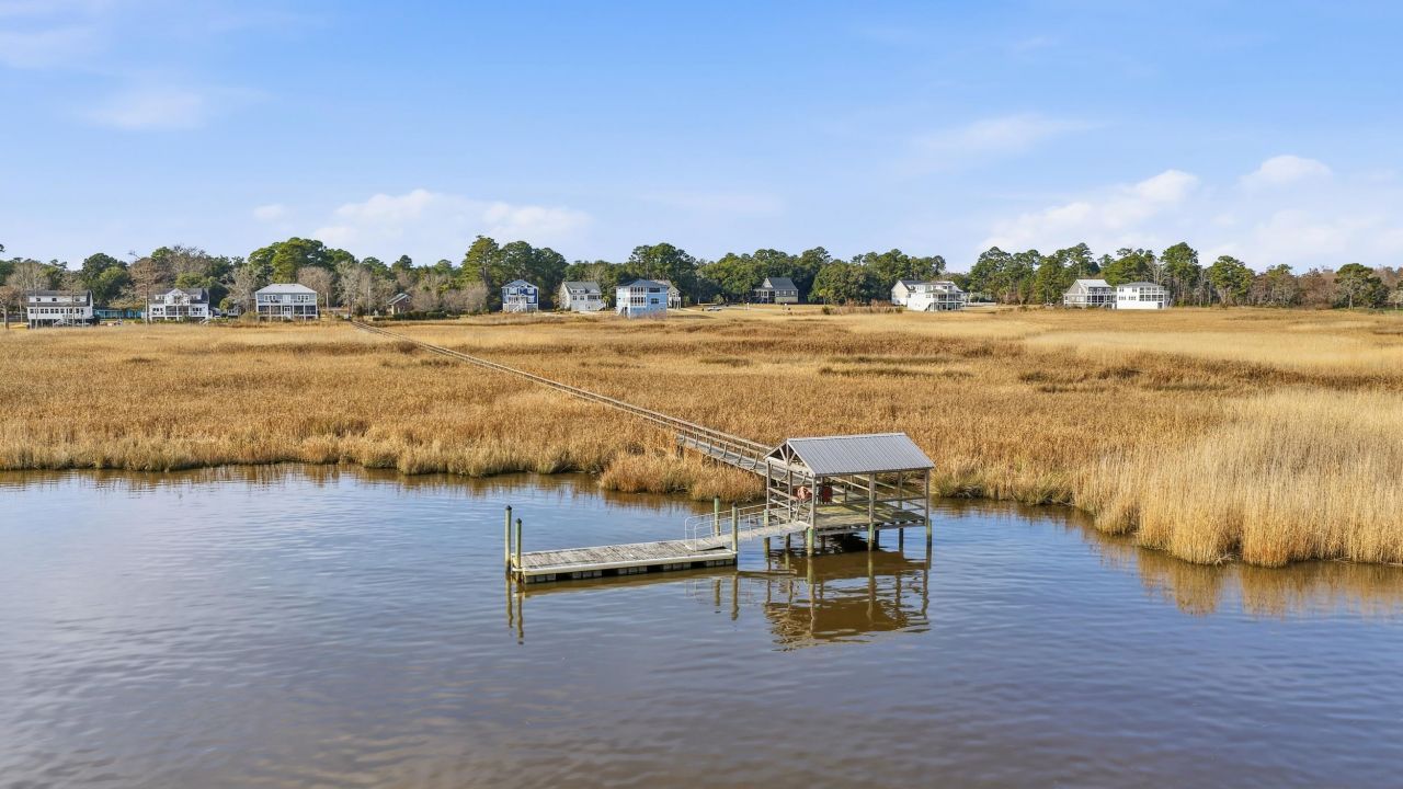 145 Oak Bay Dr. Photo 39