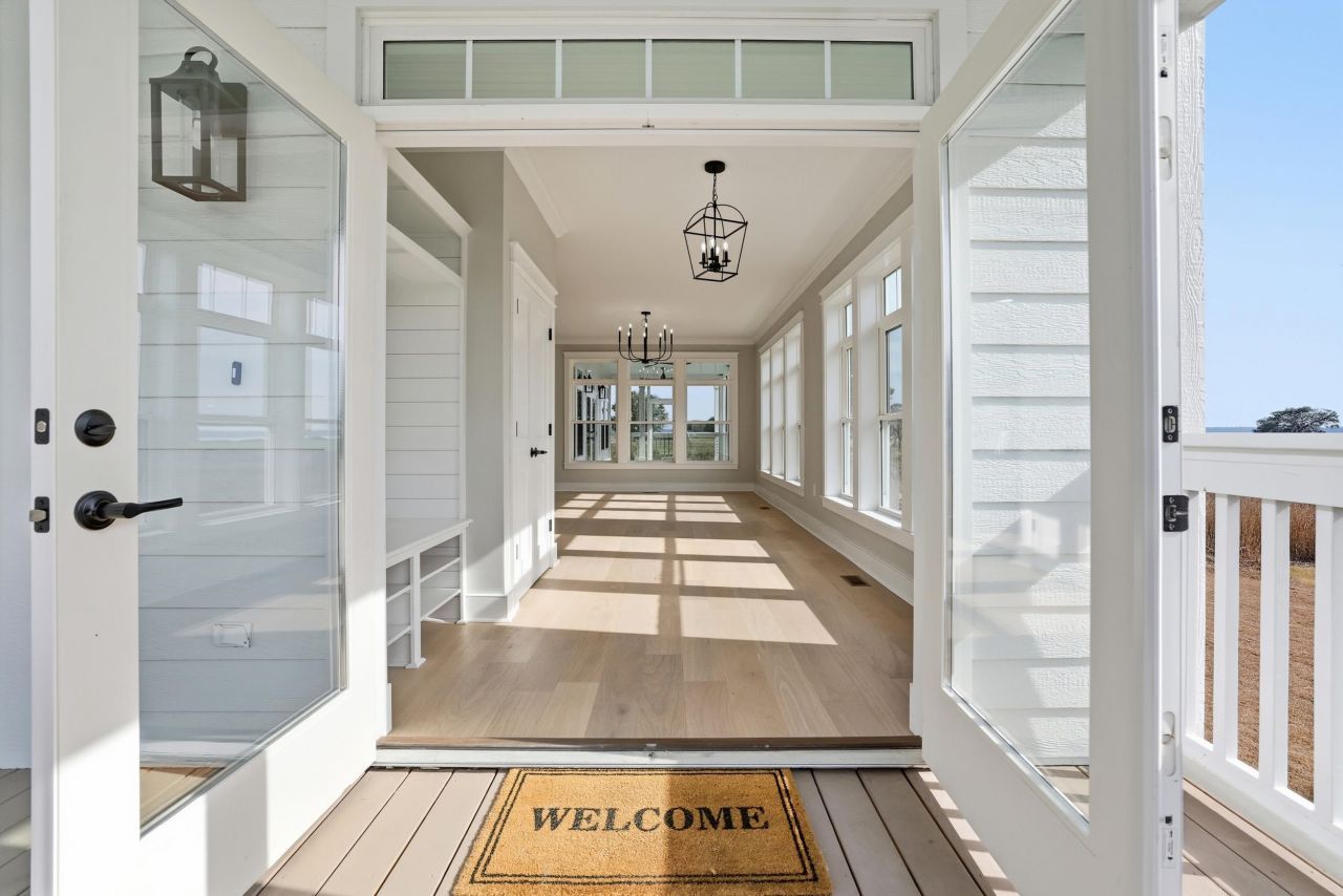 145 Oak Bay Dr. Photo 4