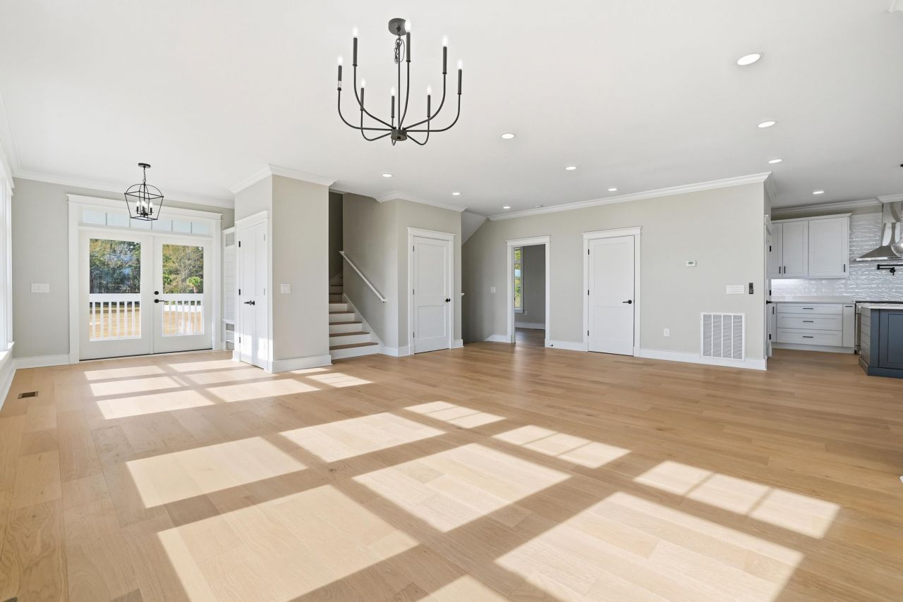 145 Oak Bay Dr. Photo 7